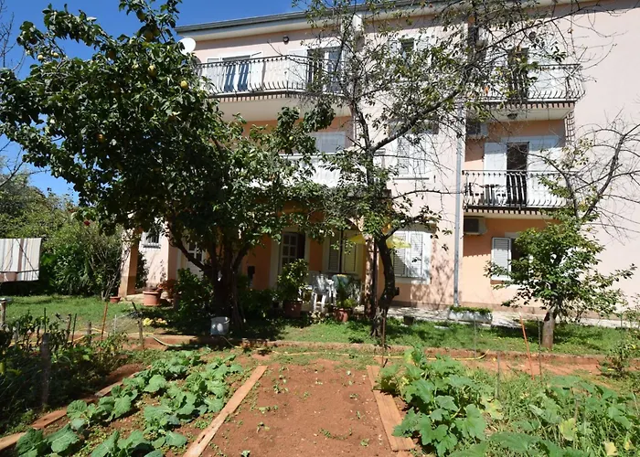 Jelka 1 By Interhome Njivice