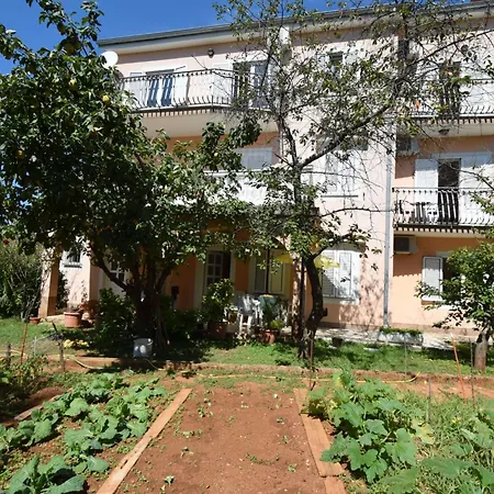 Jelka 1 By Interhome Njivice